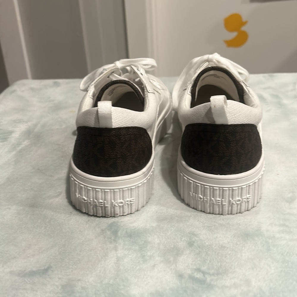 MK white and brown sneakers size 10 - Picture 2 of 6